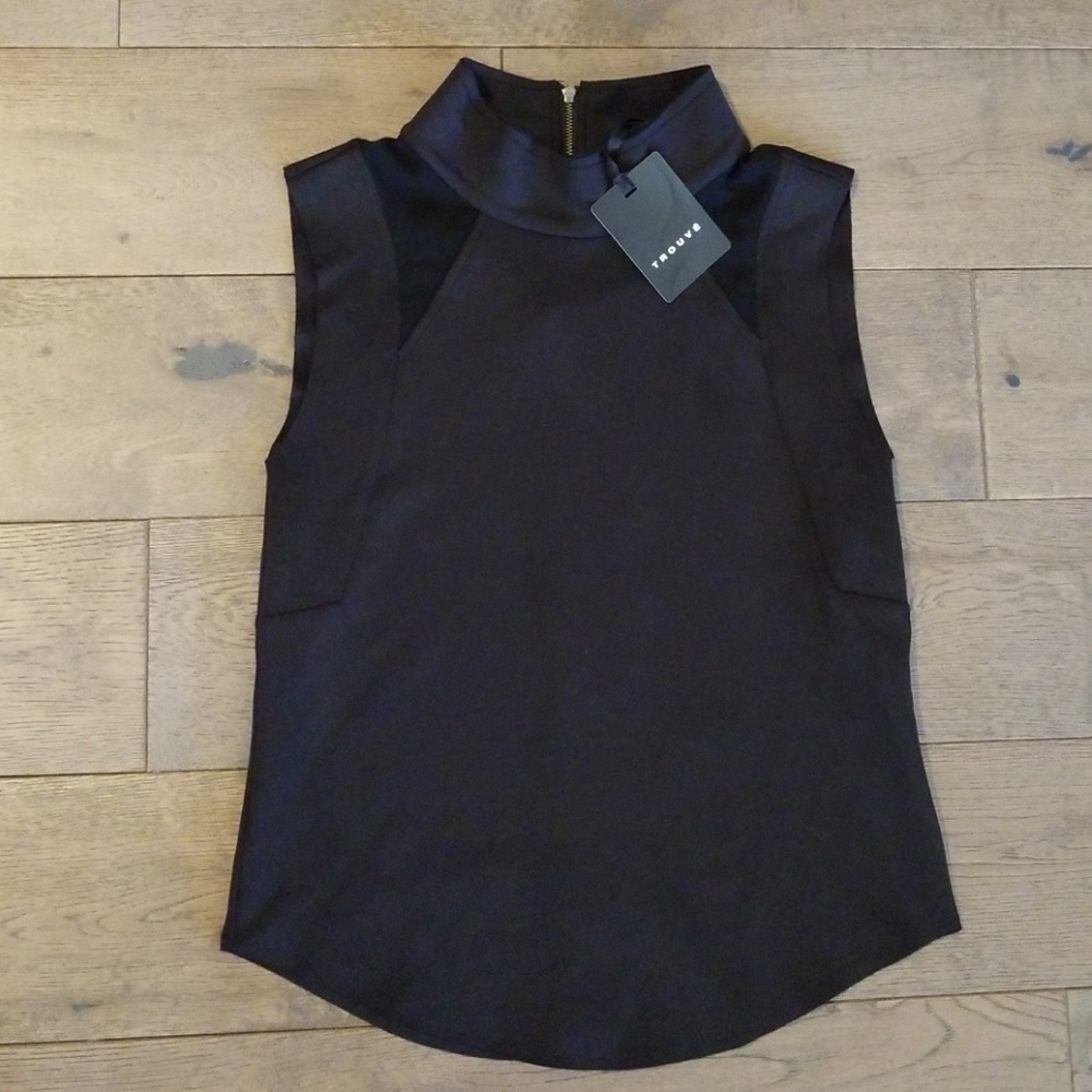 Black Trouve top